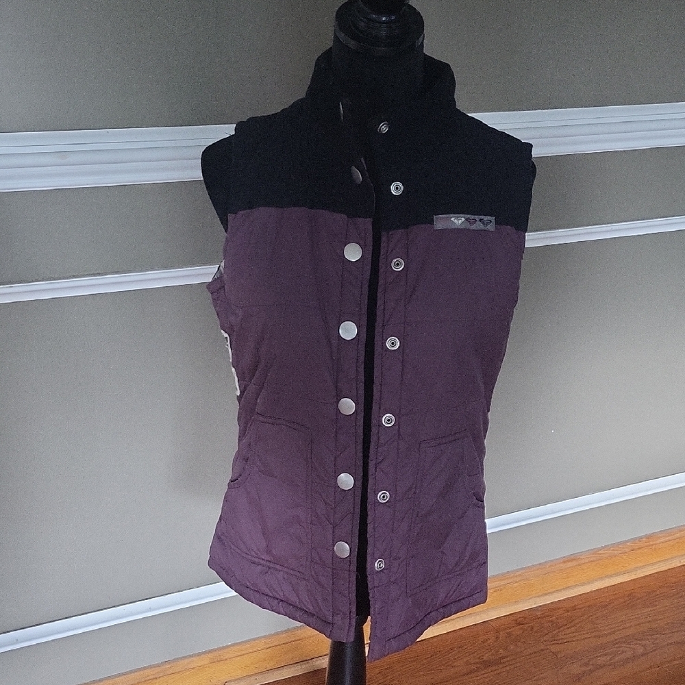 Roxy Vintage Black and Purple Quilted Vest Size Large
